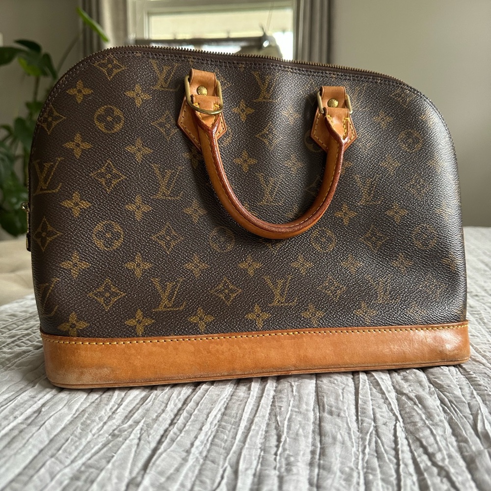 Louis Vuitton Alma MM